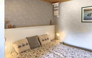 Voodi või voodid majutusasutuse Cozy Home In Löttorp With Wifi toas