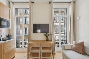 Η κουζίνα ή μικρή κουζίνα στο Rivages Saint Ferréol +41 φωτογραφίες