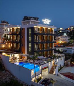 Bazén v ubytování Sunlight Hotel nebo v jeho okolí
