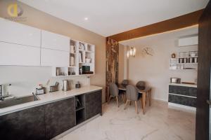 Køkken eller tekøkken på Квартира + 4 billeder