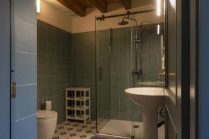 Podere Ronchetto Agriturismo的一间浴室