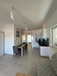 Kuchyň nebo kuchyňský kout v ubytování Sea View Apartments Zaboric