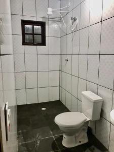 Bilik mandi di Chacara Embu +4 gambar
