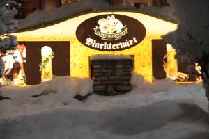 Obiekt Hotel Gasthof Markterwirt zimą