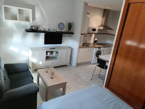 Μια τηλεόραση ή/και κέντρο ψυχαγωγίας στο FIBES Lux Sevilla Este.