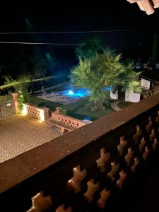 Bazén v ubytování Cascina Bella Relais nebo v jeho okolí