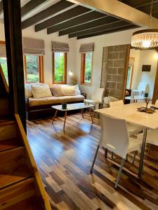 Istumisnurk majutusasutuses El Bosque 2 Casa en Cerro Otto, Bariloche