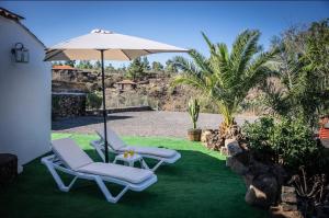 Κήπος έξω από το CASA RURAL FINCA LOS PAREDONES