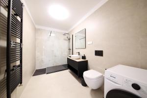 Ένα μπάνιο στο Apartments Silvi +34 φωτογραφίες
