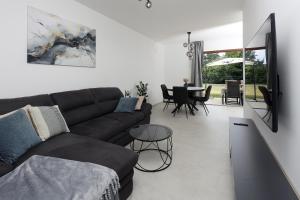 Μια τηλεόραση ή/και κέντρο ψυχαγωγίας στο Apartments Silvi