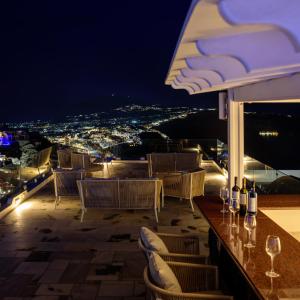 Gambar di galeri bagi MyBoZer Hotel Kallisto di Imerovigli