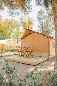Kép Camping Miramar Playa - cama doble szállásáról Torredembarrában a galériában