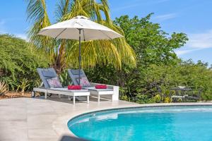 Bazén v ubytování Villa San Sebastian Curaçao nebo v jeho okolí