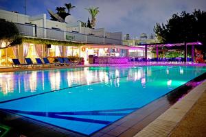 Bazén v ubytování Green Bungalows Hotel Apartments nebo v jeho okolí