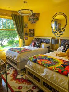 Postel nebo postele na pokoji v ubytování Grateful Dreams Lodging + 37 fotografií