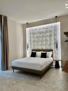 Postel nebo postele na pokoji v ubytování Elegant Rooms