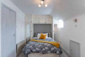 Ένα ή περισσότερα κρεβάτια σε δωμάτιο στο Three-Bedroom Home in Tulfarris Village, Wicklow +25 φωτογραφίες