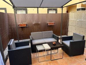 Posezení v ubytování Arcoiris Paradise A 300 metros de la playa ,piscina y parque infantil