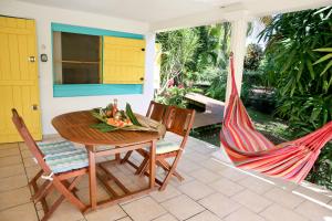 Κήπος έξω από το L'Or des Caraibes