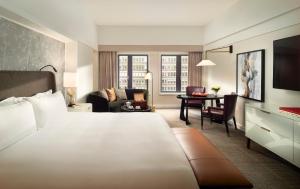 Postel nebo postele na pokoji v ubytování Mandarin Oriental, Boston