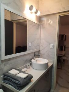 Galería fotográfica de Stylish Apt en Chuao 6P - Caracas en Caracas