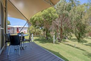 BIG 4 Tasman Holiday Parks - Ledge Point外面的花园