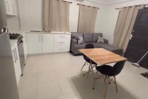 Dapur atau dapur kecil di Fredrica House