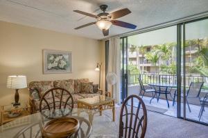 Χώρος καθιστικού στο Paki Maui #318 condo