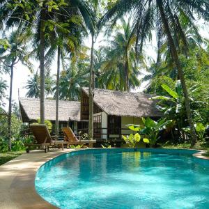 Koyao Bay Pavilions - Beach Resort and Pool Villas内部或周边的泳池