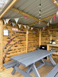 LlangrannogGypsy bow top caravan的相册照片