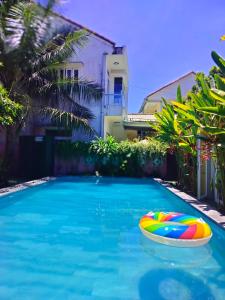 Bazén v ubytování Hoi An Mountain House Villa nebo v jeho okolí