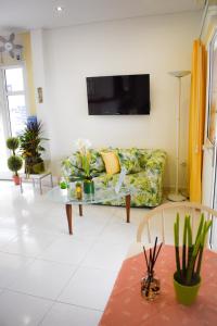 Μια τηλεόραση ή/και κέντρο ψυχαγωγίας στο Acqua Marina - Άκουα Μαρίνα