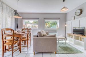 TV a/nebo společenská místnost v ubytování Le Cottage - Confort - Calme - Lumineux