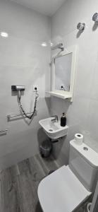 Łazienka w obiekcie Habitaciones Universal