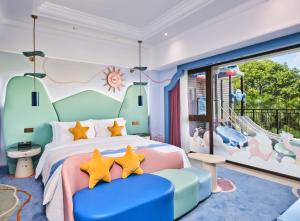 Ένα ή περισσότερα κρεβάτια σε δωμάτιο στο InterContinental Shenzhen by IHG