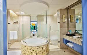Ένα μπάνιο στο InterContinental Shenzhen by IHG