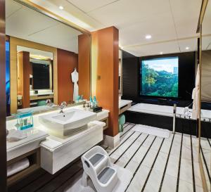 Ένα μπάνιο στο InterContinental Shenzhen by IHG
