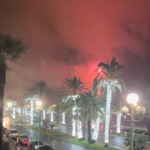 Beachfront And Sea View Entire 2 Rooms Crossing Apartment With Parking 4 Beds Two Double Bed And 2 Single Bed with 2 Sea view Balconies In Promenade Des Anglais Street 2 Bathroom 3 Wc with 40 Meters From The Beach with perfect Air conditioner cooler