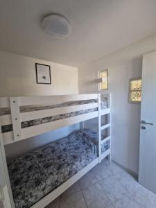 Postel nebo postele na pokoji v ubytování Dory's Dream - CASA VACANZE NUMANA
