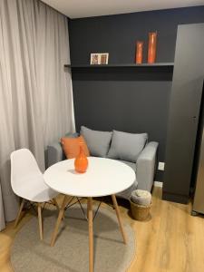 Istumisnurk majutusasutuses LOFT confortável e moderno com garagem perto da FURB e Vila Germânica