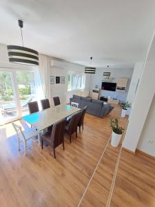 Kuchyň nebo kuchyňský kout v ubytování Holiday House Meri
