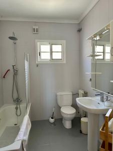 Ένα μπάνιο στο Casa BenAmar Relax y Vistas