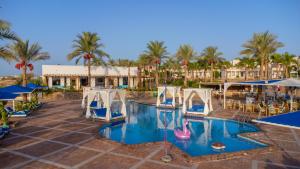 Club Reef Resort & Spa tesisinde veya buraya yakın yüzme havuzu