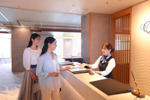 Gjester på Ooedo Onsen Monogatari Premium Iseshima