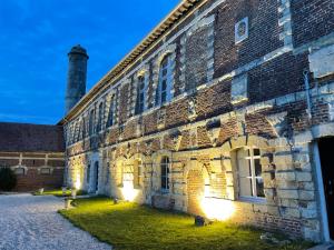 Fotografie z fotogalerie ubytování Gîte de charme avec SPA dans le magnifique château d'Esnes v destinaci Esnes