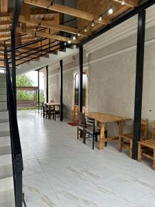 Restaurace v ubytování Shamil House