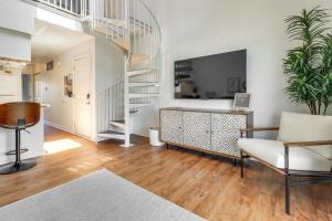 Φωτογραφία από το άλμπουμ του 13 Mi to Port Clinton Lake Erie Getaway with Dock σε Oak Harbor