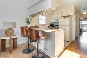 Φωτογραφία από το άλμπουμ του 13 Mi to Port Clinton Lake Erie Getaway with Dock σε Oak Harbor