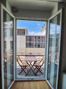 Balkón nebo terasa v ubytování KAYA Zurich Apartment 2B - Downtown 2BR Deluxe Apt