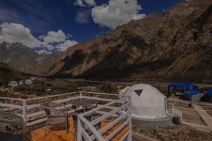 Fotografie z fotogalerie ubytování The Alpinist Glamping Resort v destinaci Jispa